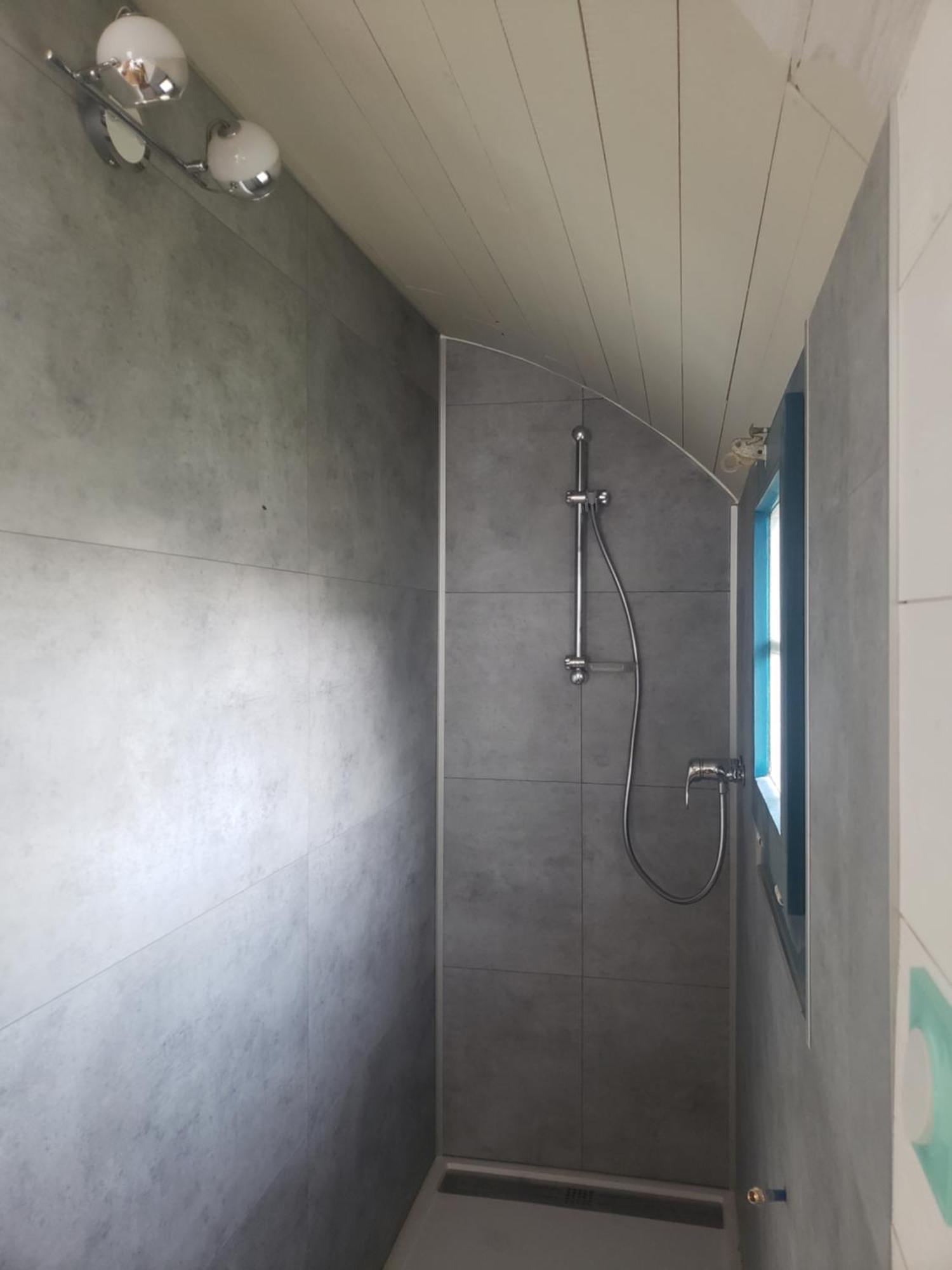 La Roulotte Tiny House Du Mond'Ideal Leval  Екстер'єр фото