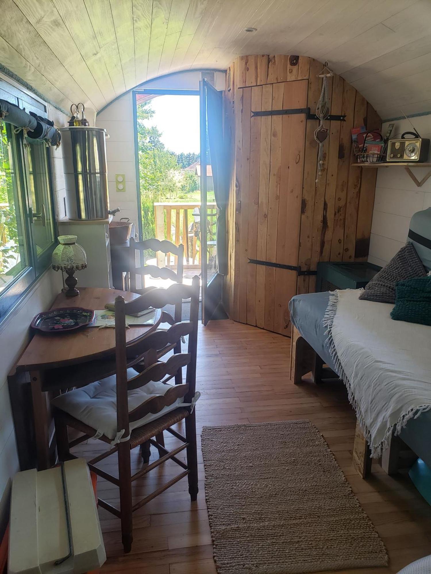 La Roulotte Tiny House Du Mond'Ideal Leval  Екстер'єр фото