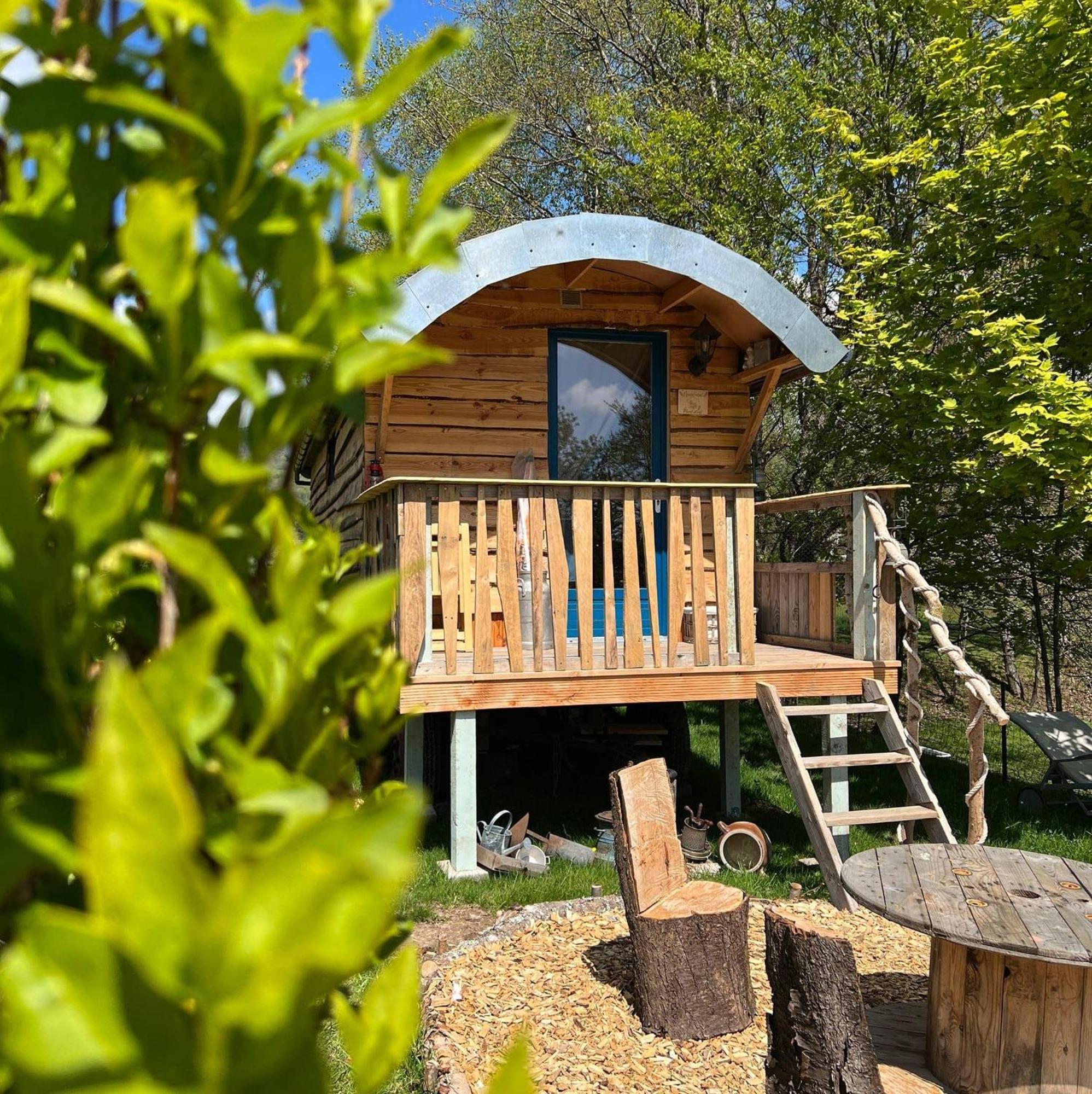 La Roulotte Tiny House Du Mond'Ideal Leval  Екстер'єр фото
